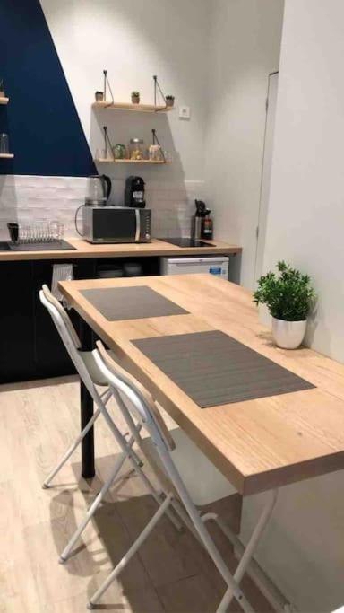 Le Berlier 60M2 + Cour Privee - Centre Historique Apartman Dijon Kültér fotó
