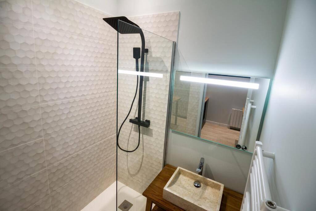Le Berlier 60M2 + Cour Privee - Centre Historique Apartman Dijon Kültér fotó